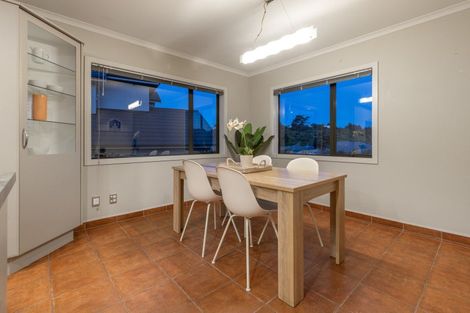 Photo of property in 6 Aotea Drive, Aotea, Porirua, 5024