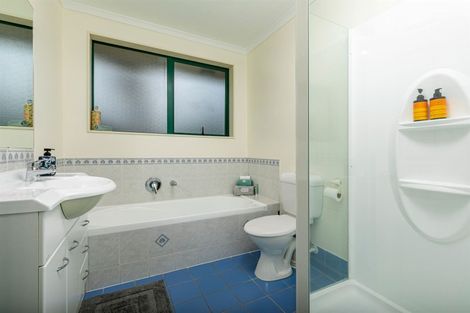 Photo of property in 48 View Ridge Drive, Ranui, Auckland, 0612