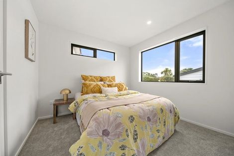 Photo of property in 3/1088 Beach Road, Torbay, Auckland, 0630