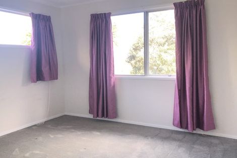 Photo of property in 25 Finn Place, Totara Vale, Auckland, 0629