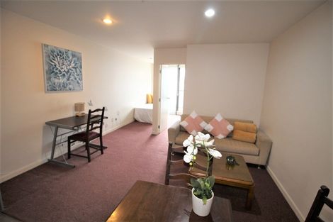 Photo of property in 39 Noall Street, Te Atatu Peninsula, Auckland, 0610