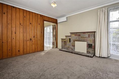 Photo of property in 17 Sheehan Road, Te Atatu South, Auckland, 0610