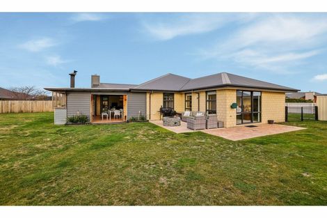 Photo of property in 4 Melville Crescent, Rolleston, 7614