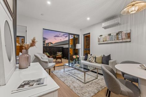 Photo of property in 21 Paretao Street, Massey, 0614