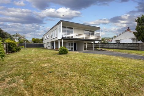 Photo of property in 121 Mcleod Road, Te Atatu South, Auckland, 0610