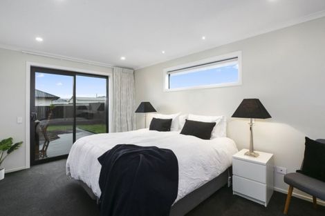 Photo of property in 53 Silverstream Drive, Mosgiel, 9024