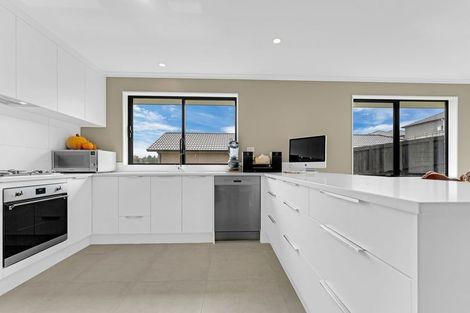 Photo of property in 135 Harriet Johnston Drive, Pokeno, 2402