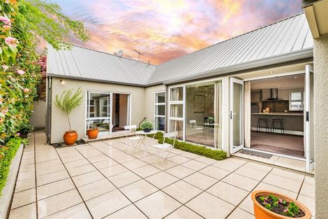 Photo of property in 27 Tui Street, Fendalton, Christchurch, 8041