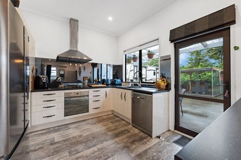 Photo of property in 373 Broadway, Stratford, 4332