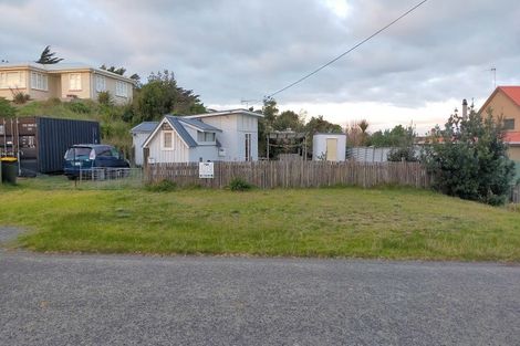 Photo of property in 1 Dustin Street, Foxton Beach, Foxton, 4815