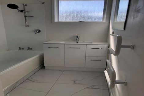 Photo of property in 184/84a Greenslade Crescent, Northcote, Auckland, 0627