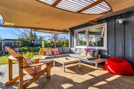 Photo of property in 37 Kawaha Point Road, Fairy Springs, Rotorua, 3015