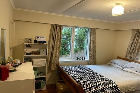 Photo of property in 24 Severn Street, Island Bay, Wellington, 6023