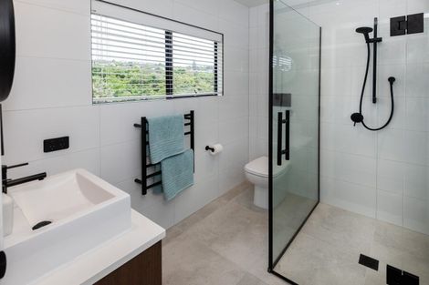 Photo of property in 26 Estuary Views, Shelly Park, Auckland, 2014