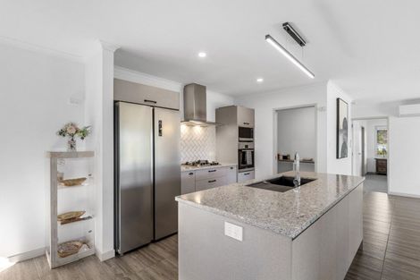 Photo of property in 42 Double Bay Road, Pyes Pa, Tauranga, 3112