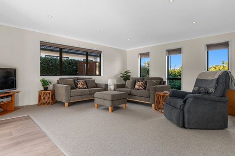 Photo of property in 19 Inglewood Place, Bethlehem, Tauranga, 3110