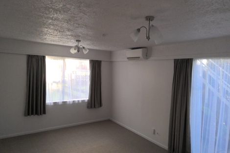 Photo of property in 53 Great South Road, Papakura, 2110