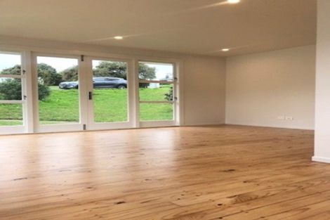 Photo of property in 132 Lancaster Road, Beach Haven, Auckland, 0626