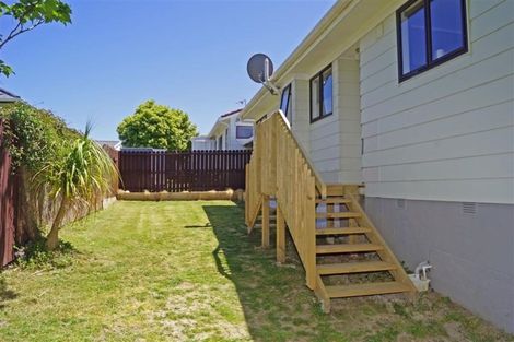 Photo of property in 2/8 Dalmatia Place, Henderson, Auckland, 0612
