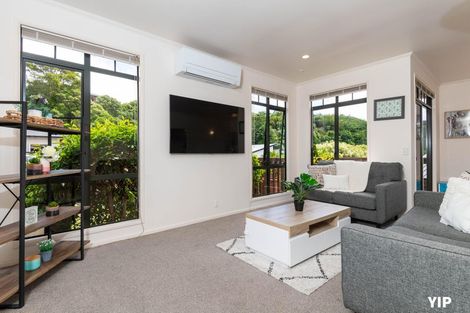 Photo of property in 16 Wantwood Grove, Churton Park, Wellington, 6037