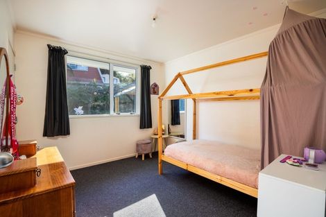 Photo of property in 6a Shaldon Crescent, Blagdon, New Plymouth, 4310