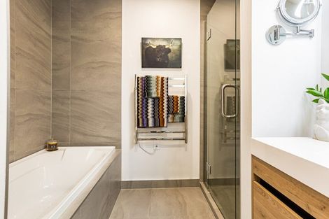 Photo of property in 1/18 Oriental Terrace, Oriental Bay, Wellington, 6011