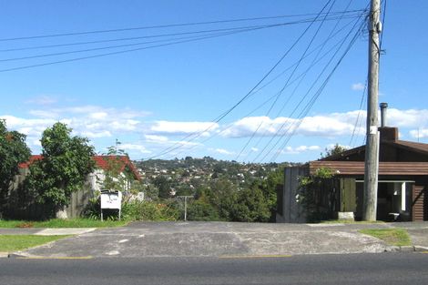 Photo of property in 2/62 Carlisle Road, Browns Bay, Auckland, 0630