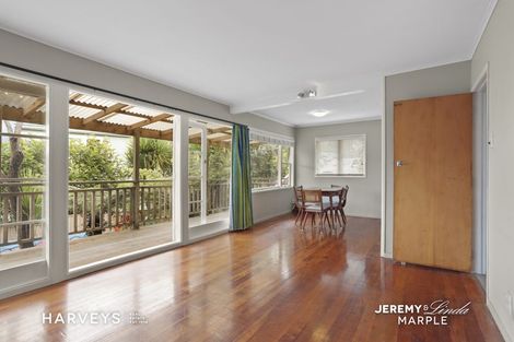 Photo of property in 12 Highland Avenue, Titirangi, Auckland, 0604