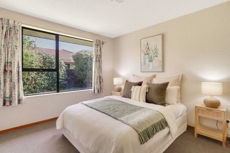 Photo of property in 8 Algie Place, Avonhead, Christchurch, 8042