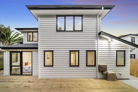 Photo of property in 11 Tawapou Close, Massey, 0614