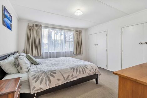 Photo of property in 14 Antrim Place, Hokowhitu, Palmerston North, 4410