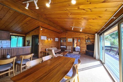 Photo of property in 2475 Wyuna Bay Road, Wyuna Bay, Coromandel, 3581
