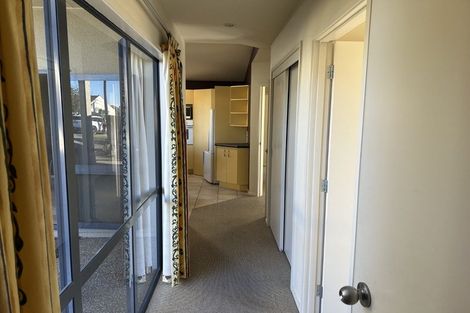 Photo of property in 1a Arataki Road, Havelock North, 4130