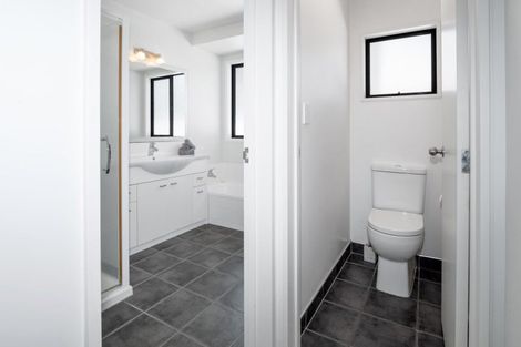 Photo of property in 156 Marine Parade, Mount Maunganui, 3116