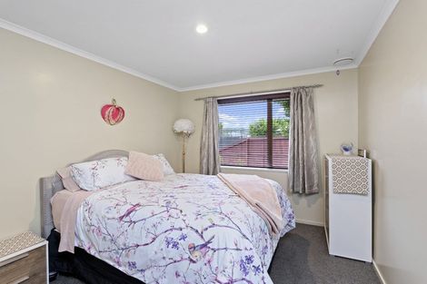 Photo of property in 7 Riverwood Boulevard, Redwood, Christchurch, 8051