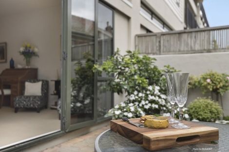 Photo of property in 28u4 Hobson Street, Thorndon, Wellington, 6011
