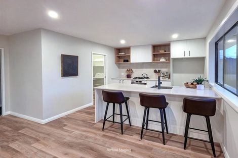 Photo of property in 57 Te Taniwha Road, One Tree Point, 0118