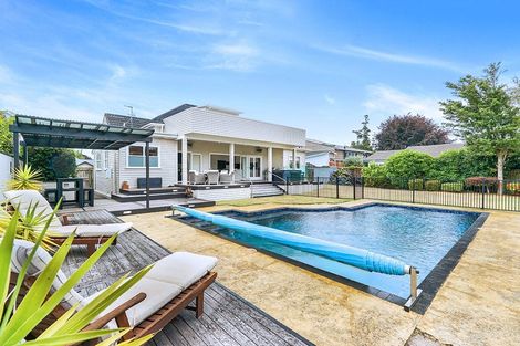 Photo of property in 9 Woodstock Road, Fairfield, Hamilton, 3214