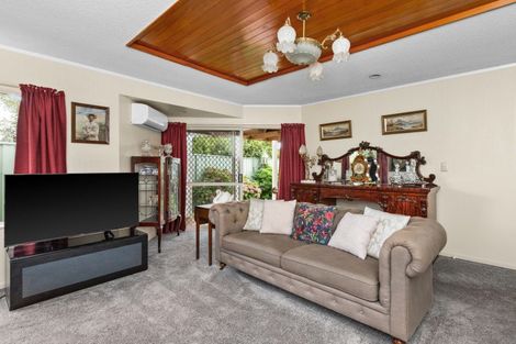 Photo of property in 11b Cheval Place, Taradale, Napier, 4112