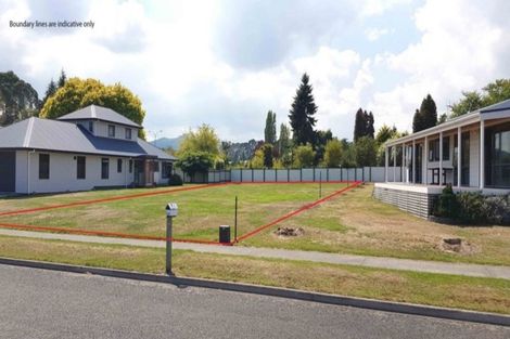 Photo of property in 135 Kenrigg Road West, Kinloch, Taupo, 3377