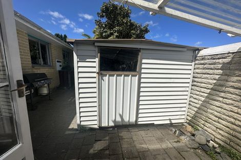 Photo of property in 1f1-a Sequoia Place, Maoribank, Upper Hutt, 5018