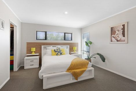 Photo of property in 21 Red Beach Road, Red Beach, 0932