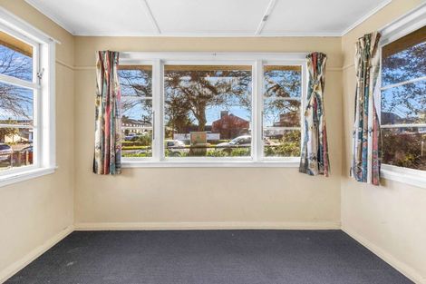 Photo of property in 616 Featherston Street, Roslyn, Palmerston North, 4414