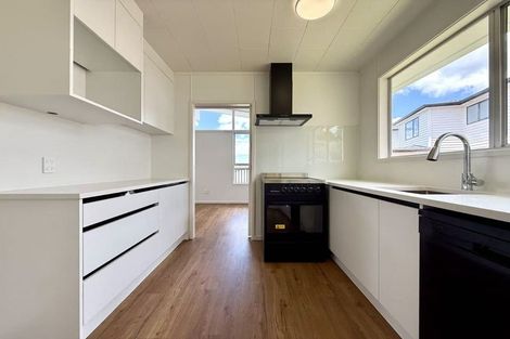 Photo of property in 23 Bellringer Road, Massey, Auckland, 0614