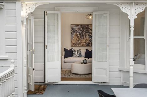 Photo of property in 25 Princes Street, Northcote Point, Auckland, 0627