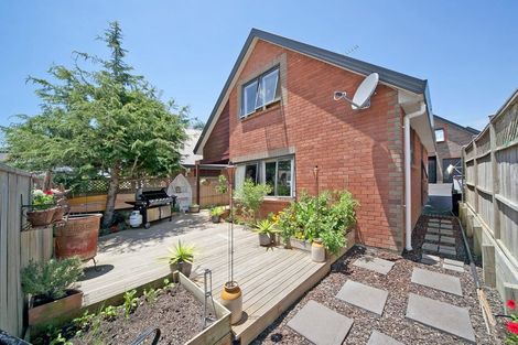Photo of property in 37 Fields Parade, Oteha, Auckland, 0632