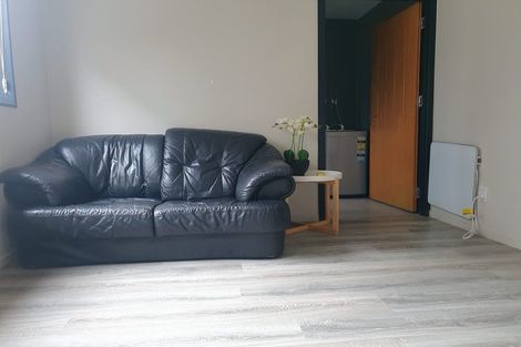 Photo of property in 208 Don Buck Road, Massey, Auckland, 0614