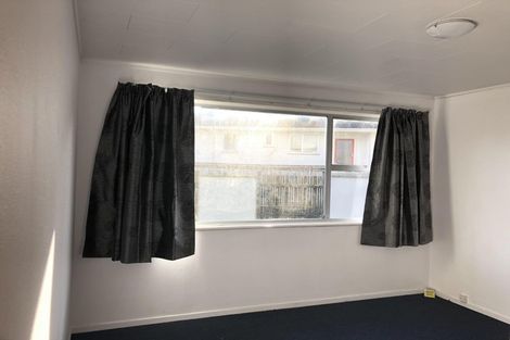 Photo of property in 51 Normanton Street, Glenfield, Auckland, 0629