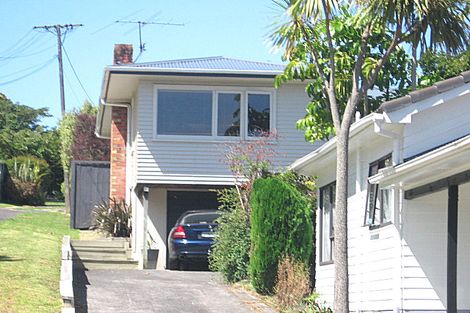 Photo of property in 1/33 Elliott Avenue, Bayview, Auckland, 0629
