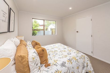 Photo of property in 2 Parkes Avenue, Saint Johns Hill, Whanganui, 4501